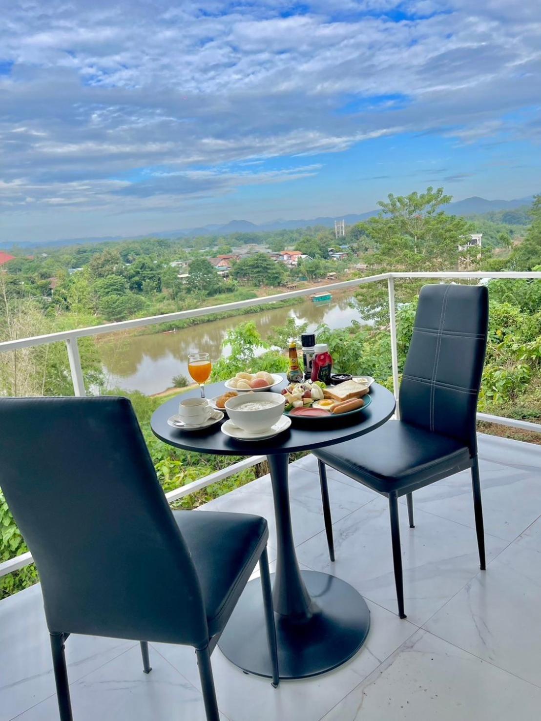 River Valley Resort แอทน่าน Eksteriør bilde